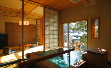 Rooms with an semi-open-air bathing area